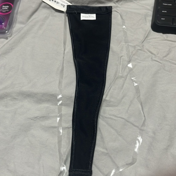 Invisible Thong - Black - One Size - NWT - Straps are virtually invisible. - Picture 3 of 3